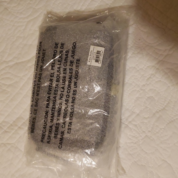 NWT Vera Bradley Storm Cloud Gray Leat Carryall RFID All In One Crossbody Wallet - Picture 6 of 6